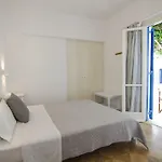 Avra Отель 3*