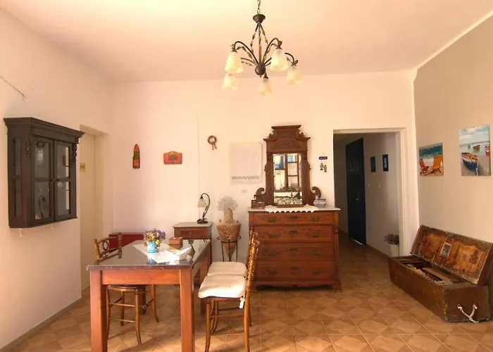 Avra 이오스 코라