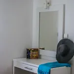 Hotel Avra 3*