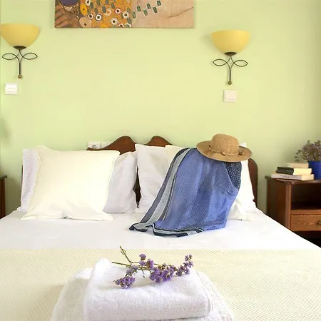 Hotell Avra