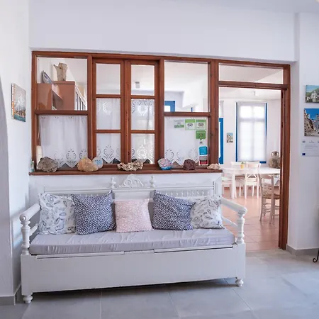 Hotell Avra 3*