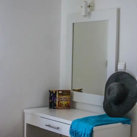 Hotel Avra 3*