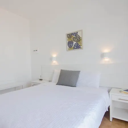 阿夫拉酒店 3* 伊奥斯乔拉